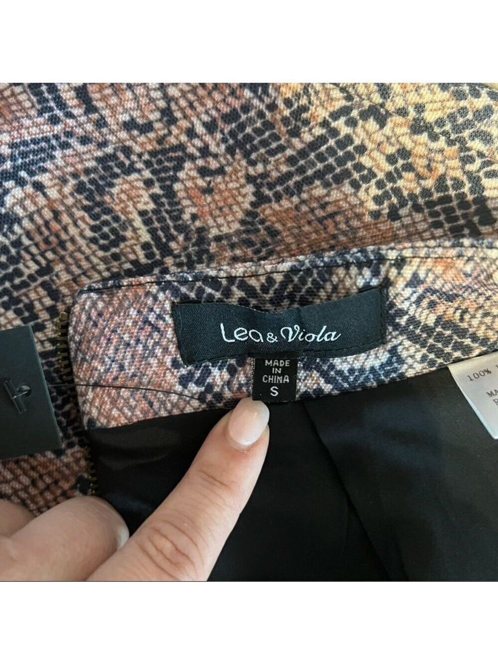 NWT Lea & Viola Pink and Black Snakeskin size small mini skirt 100% polyester - Picture 6 of 8